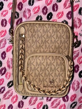 Michael Kors Elliot beige crossbody bag